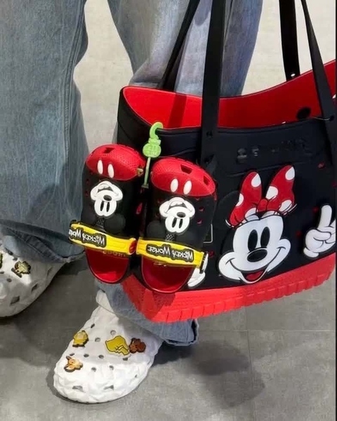 Dép sục crocs MICKEY đỏ đen cho MẸ&BÉ