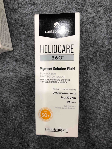 Kem chống nắng Heliocare 360 cantabria labs Pigment Solution Fluid SPF50 PA++++