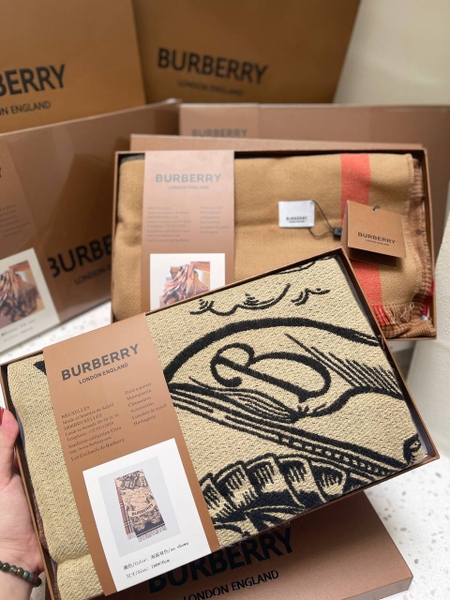 Khăn BBR họa tiết 2 mặt size 180x70cm full box