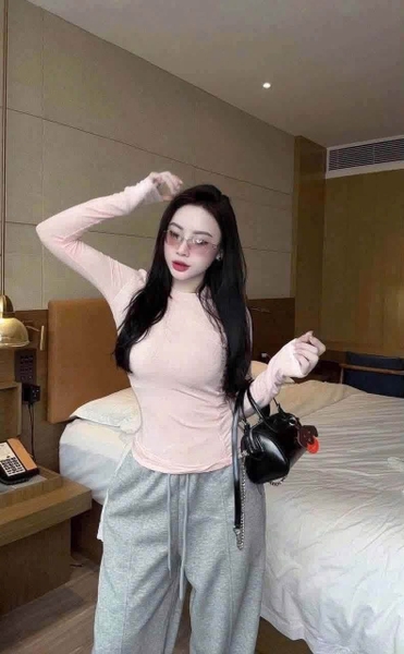 Áo thun dài tay Moses Queen cổ tròn 8 màu cho nữ