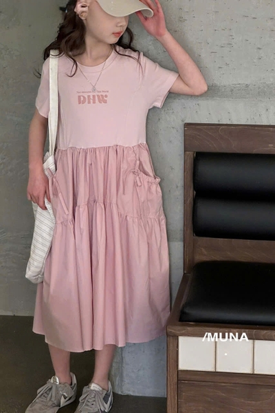 Váy cộc tay cotton túi hộp màu hồng tro DHW hãng Munaya Studio