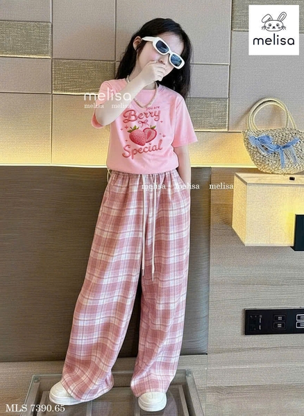 Bộ cộc tay hồng quả dâu You are Berry hãng Melisa quần caro dài