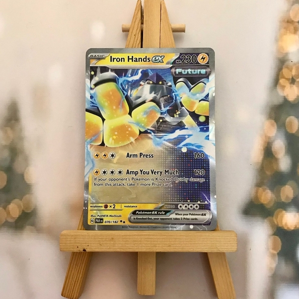 Thẻ hình Pokemon Iron Hands ex 070/182 - Lá bài Scarlet & Violet: Paradox Rift Ultra Rare tiếng Anh chính hãng