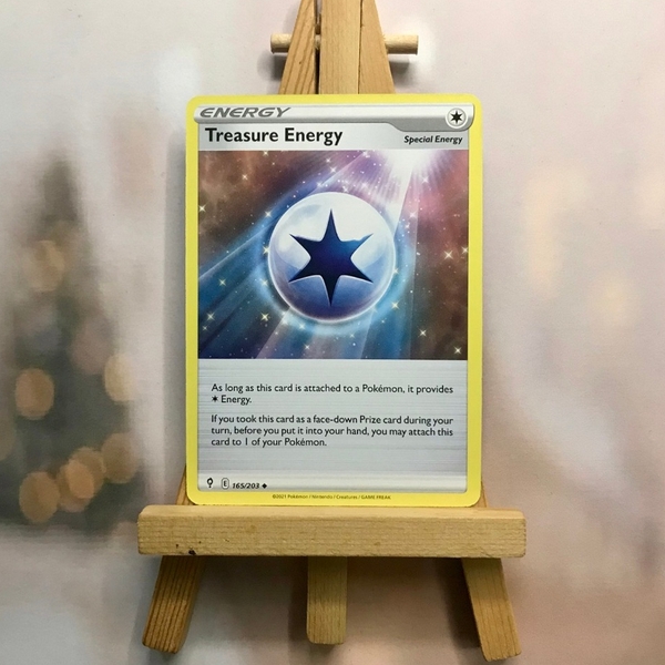 Thẻ hình Pokemon Treasure Energy 165/203 - Lá bài lẻ Evolving Skies Uncommon Reverse Holo Reverse Holo tiếng Anh chính hãng