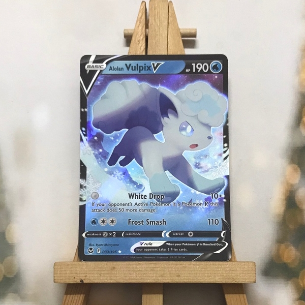 Thẻ hình Pokemon Alolan Vulpix V 033/195 - Lá bài Silver Tempest Ultra Rare tiếng Anh chính hãng ảnh 2