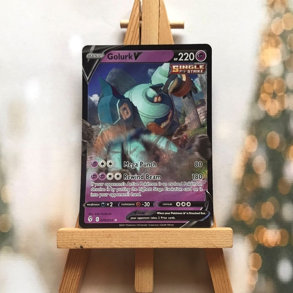 Thẻ hình Pokemon Golurk V 070/203  - Lá bài Evolving Skies Ultra Rare tiếng Anh chính hãng
