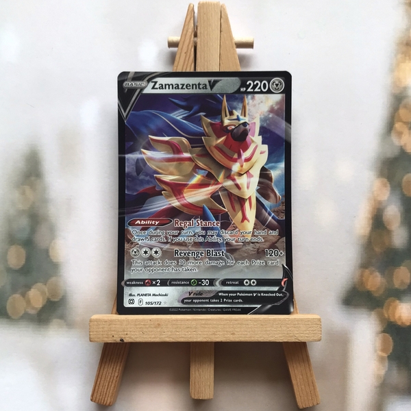 Thẻ hình Pokemon Zamazenta V 105/172 - Lá bài lẻ Brilliant Stars Ultra Rare tiếng Anh chính hãng
