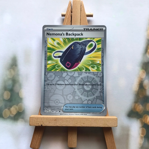 Thẻ hình Pokemon Nemona's Backpack 083/091 - Lá bài lẻ Paldean Fates Uncommon Reverse Holo tiếng Anh chính hãng ảnh 3