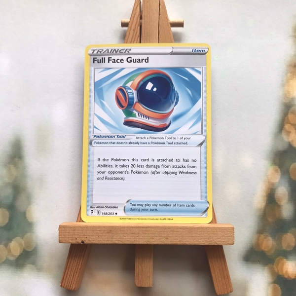 Thẻ hình Pokemon Full Face Guard 148/203 - Lá bài lẻ Evolving Skies Uncommon Reverse Holo tiếng Anh chính hãng