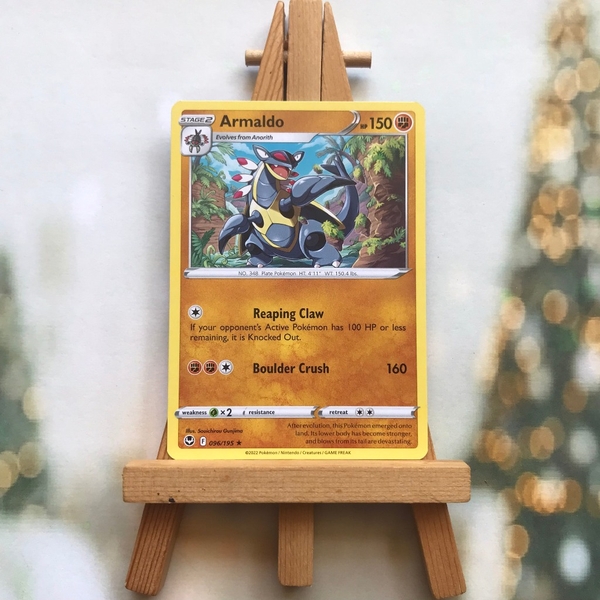 Thẻ hình Pokemon Armaldo 096/195 - Lá bài lẻ Sword & Shield: Silver Tempest Rare Reverse Holo tiếng Anh chính hãng ảnh 3