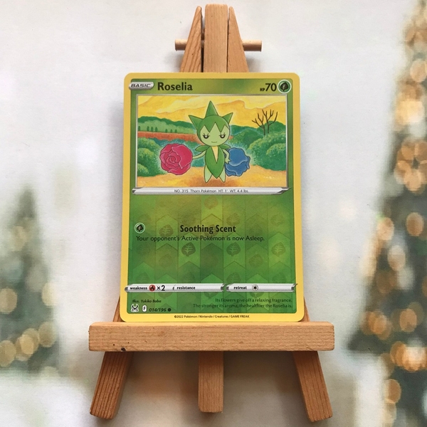 Thẻ hình Pokemon Roselia 014/196 - Lá bài lẻ Sword & Shield: Lost Origin Reverse Holo tiếng Anh chính hãng ảnh 2