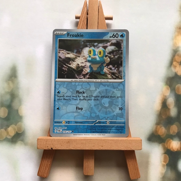 Thẻ hình Pokemon Froakie 056/167 - Lá bài lẻ Scarlet&Violet Twilight Masquerade Common Reverse Holo tiếng Anh chính hãng