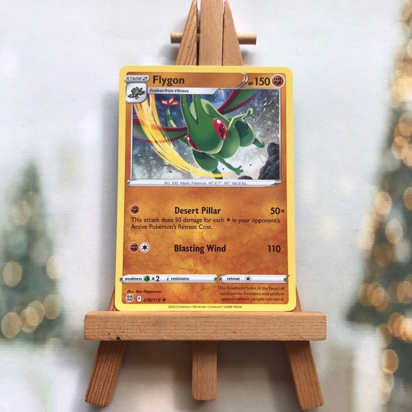 Thẻ hình Pokemon Flygon 076/172 - Lá bài Sword & Shield: Brilliant Stars Rare Reverse Holo tiếng Anh chính hãng