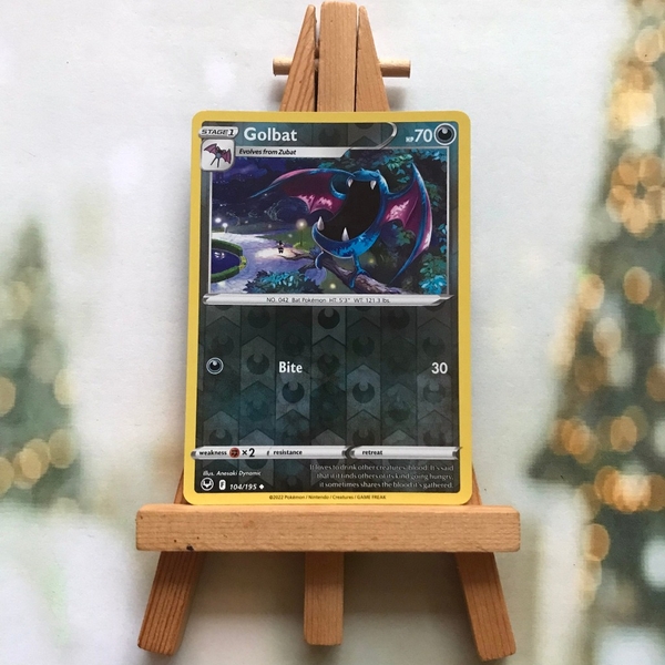 Thẻ hình Pokemon Golbat 104/195 - Lá bài Sword & Shield: Silver Tempest Uncommon Reverse Holo tiếng Anh chính hãng