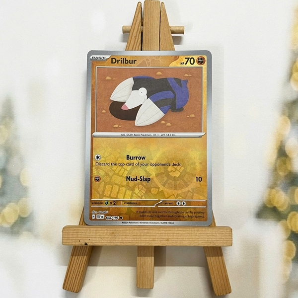 Thẻ hình Pokemon Drilbur 108/191 - Lá bài lẻ Surging Sparks Common Reverse Holo tiếng Anh chính hãng