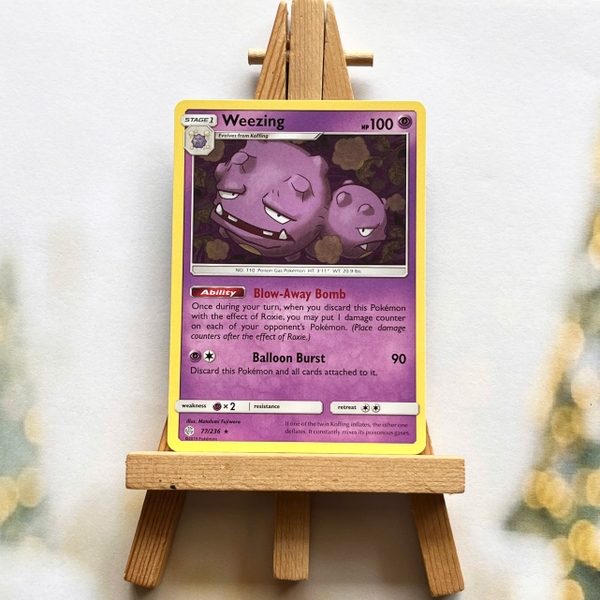 Thẻ hình Pokemon Weezing 77/236 - Lá bài lẻ Sun & Moon: Cosmic Eclipse Rare tiếng Anh chính hãng