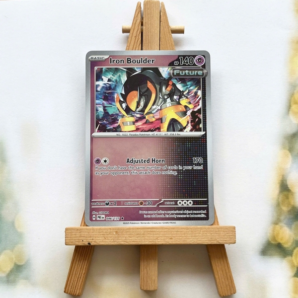 Thẻ hình Pokemon Iron Boulder 046/131 - Lá bài lẻ Prismatic Evolutions Rare Reverse Holo tiếng Anh chính hãng
