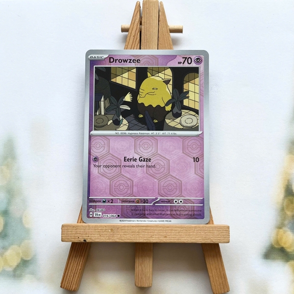 Thẻ hình Pokemon Drowzee 016/064 - Lá bài Scarlet & Violet Shrouded Fable Common Reverse Holo tiếng Anh chính hãng