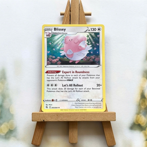 Thẻ hình Pokemon Blissey 203/264 - Lá bài lẻ Fusion Strike Rare tiếng Anh chính hãng