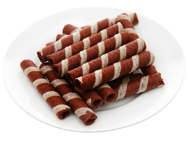 Bánh xốp ống nhân kem socola Jojo gói 100g