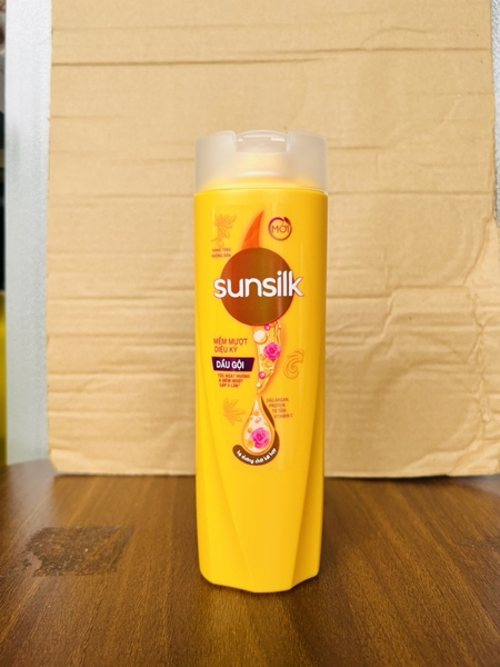 Dầu gội Sunsilk mềm mượt diệu kỳ chai 140g