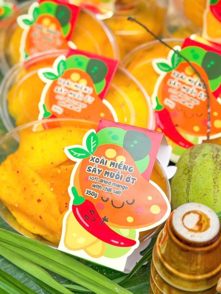 Xoài sấy dẻo muối ớt hộp 350g