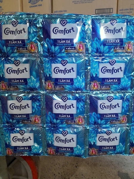 Nước xả vải Comfort đậm đặc một lần xả hương ban mai túi 18ml