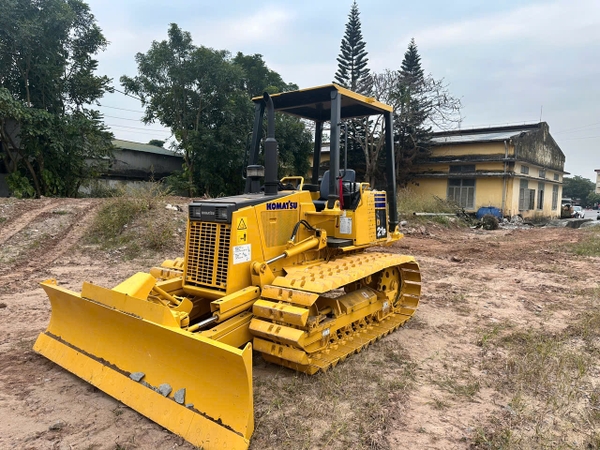 MÁY ỦI KOMATSU D21P-8E0