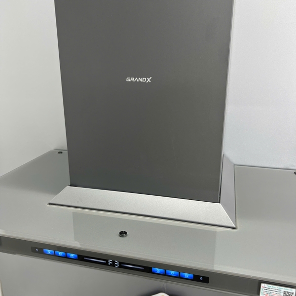 Máy hút mùi GrandX GX H70T81SG