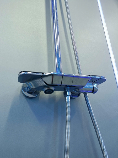 Bộ Vòi sen tắm đứng, Sen cây tắm đứng SC 027