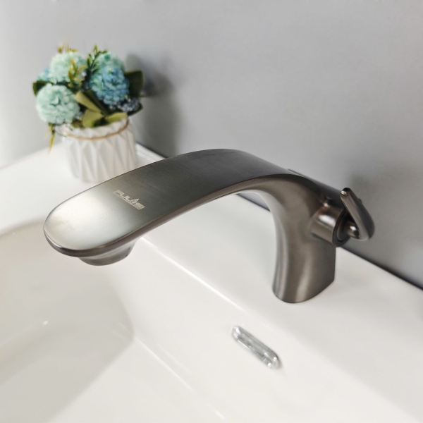 Vòi Lavabo Nóng Lạnh V35