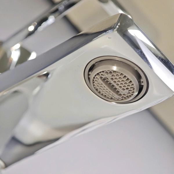 Vòi Lavabo Nóng Lạnh V47