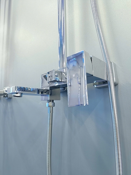 Bộ Vòi sen tắm đứng, Sen cây tắm đứng SC 018T