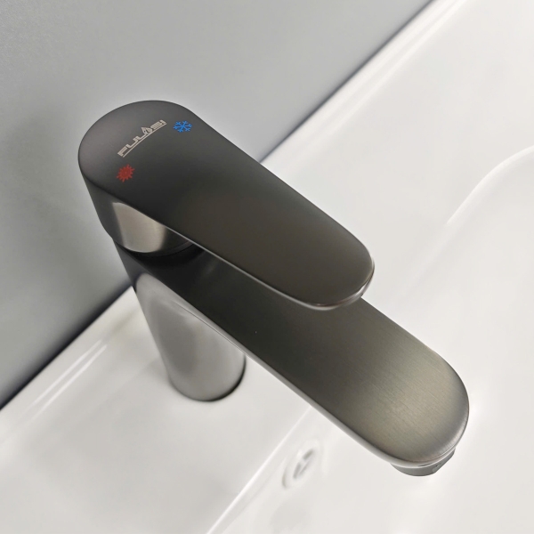 Vòi Lavabo Nóng Lạnh V37