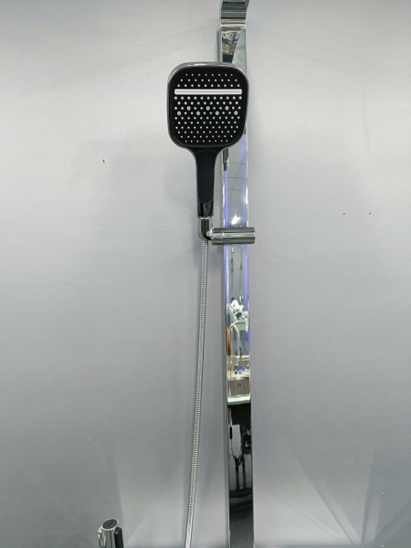 Bộ Vòi sen tắm đứng, Sen cây tắm đứng SC 043T