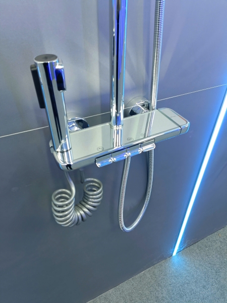 Bộ Vòi sen tắm đứng, Sen cây tắm đứng SC 093