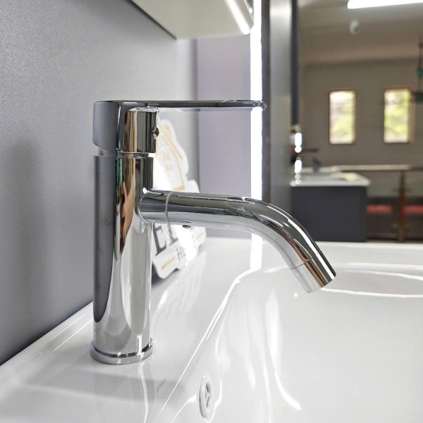 Vòi Lavabo Nóng Lạnh V38