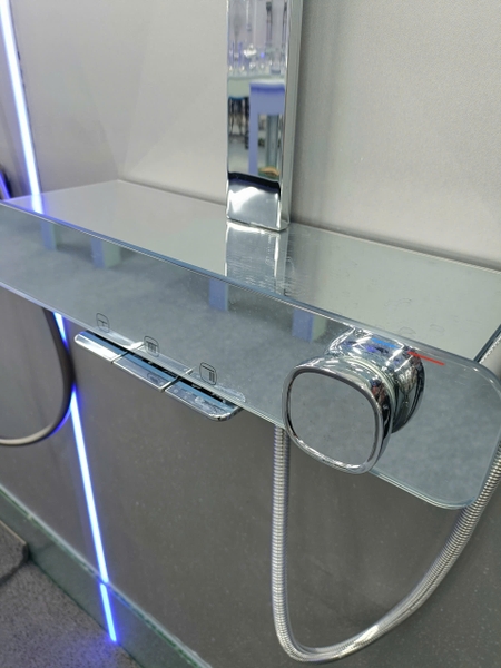 Bộ Vòi sen tắm đứng, Sen cây tắm đứng SC 100