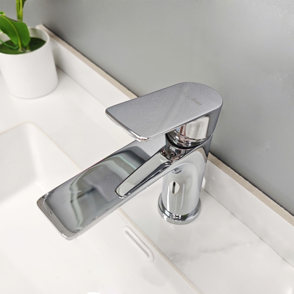Vòi Lavabo Nóng Lạnh V33
