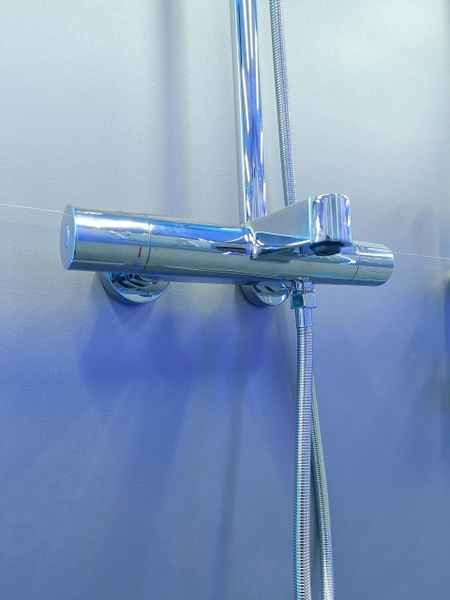 Bộ Vòi sen tắm đứng, Sen cây tắm đứng SC 057