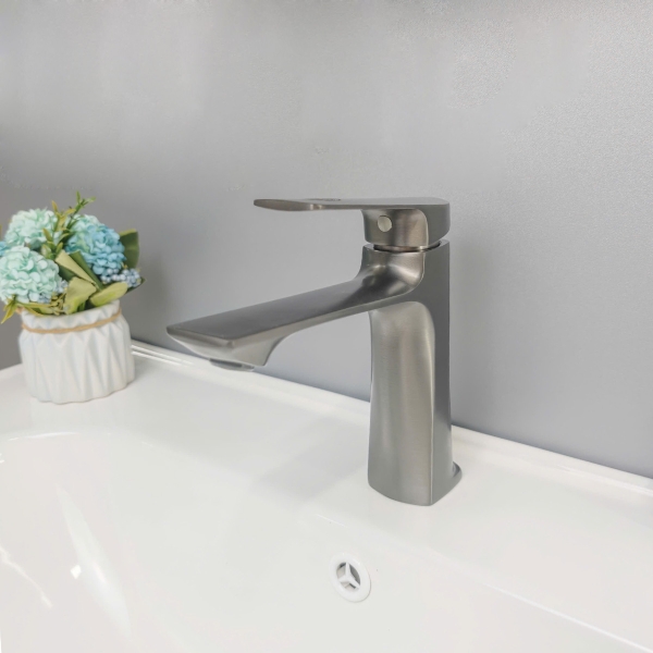 Vòi Lavabo Nóng Lạnh V36