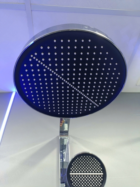 Bộ Vòi sen tắm đứng, Sen cây tắm đứng SC 100