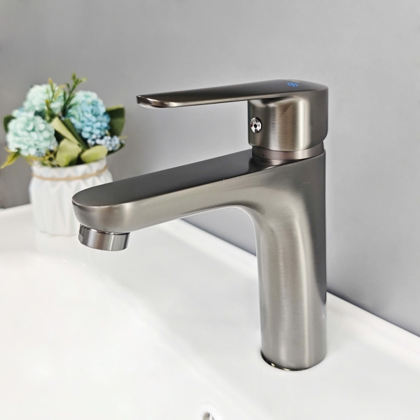 Vòi Lavabo Nóng Lạnh V37
