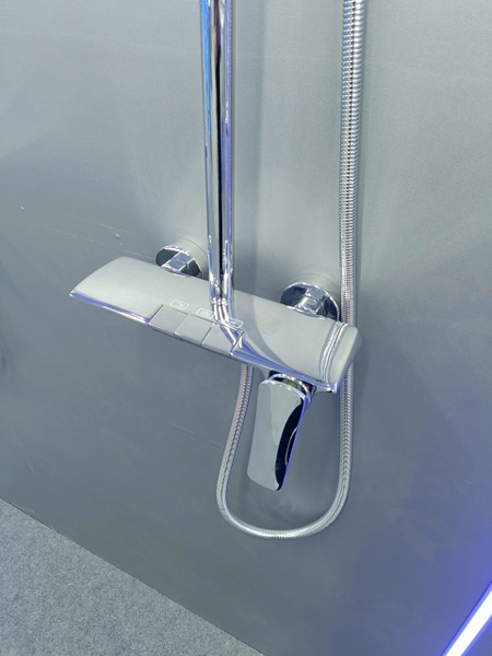 Bộ Vòi sen tắm đứng, Sen cây tắm đứng SC 054