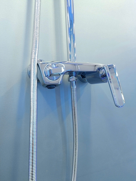 Bộ Vòi sen tắm đứng, Sen cây tắm đứng SC 012