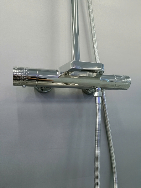 Bộ Vòi sen tắm đứng, Sen cây tắm đứng SC 055