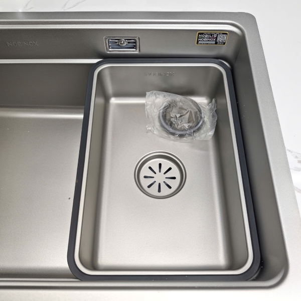 Bộ đôi chậu, vòi rửa bát Nobinox NX333 & ARVO V676