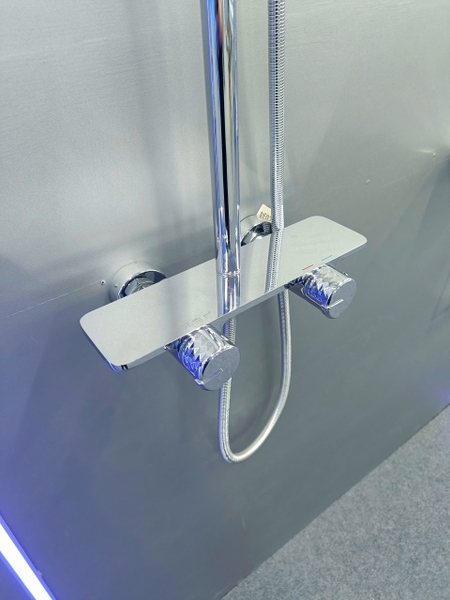 Bộ Vòi sen tắm đứng, Sen cây tắm đứng SC 034T