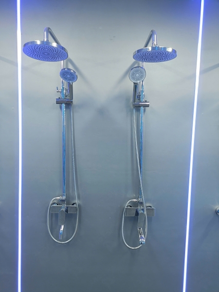 Bộ Vòi sen tắm đứng, Sen cây tắm đứng SC 023A