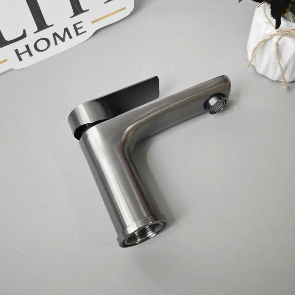 Vòi Lavabo Nóng Lạnh V42